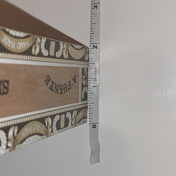 Pre-owned Empty Arturo Fuente Cigar Boxes (2) - Picture 9 of 16